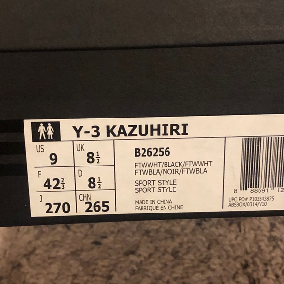 Mens Y-3 sneakers - Picture 5 of 5